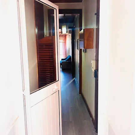 Apartment Iqra Lissabon